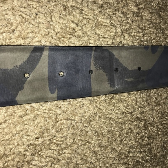 Tom Ford Reversible Belt - Picture 8 of 8